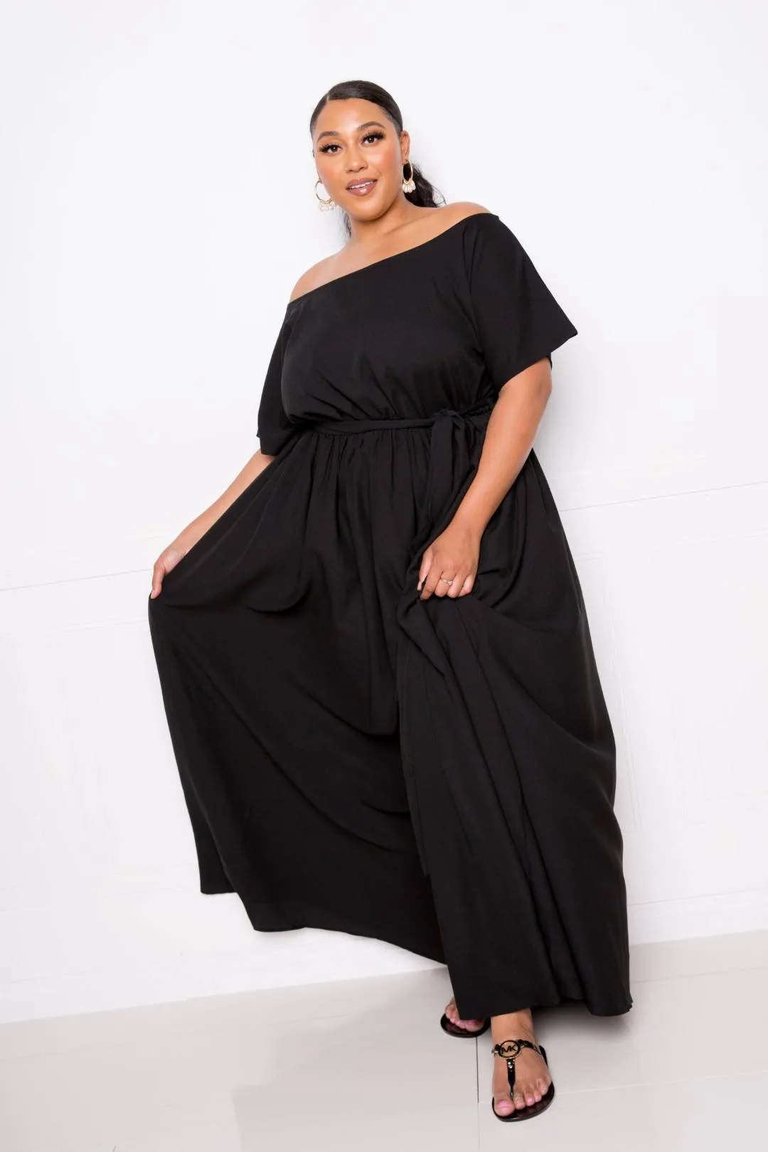 Plus Black Off-the-Shoulder Flowy Maxi Dress