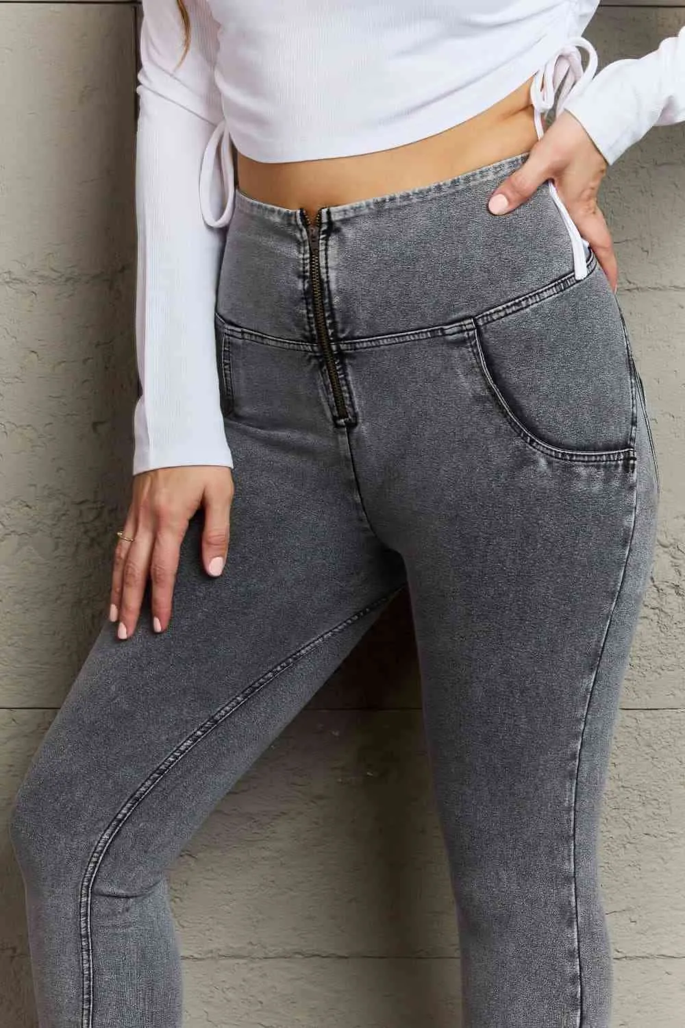 Semi-Total Trainer Skinny Jeans with Pockets