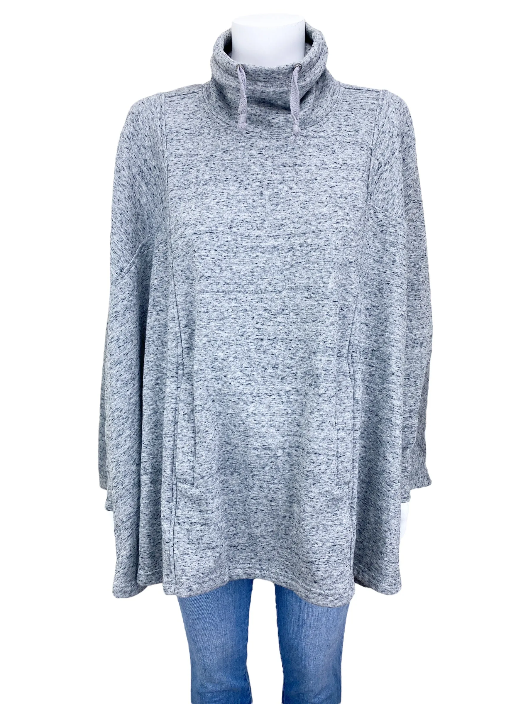 UGG Women's Cozy Pichot Fleece Poncho Grey Heather Size M/L